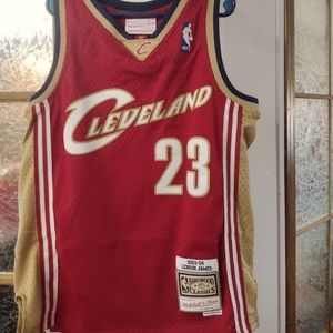 Authentic Cleveland Cavaliers Lebron James Jersey size S (8)